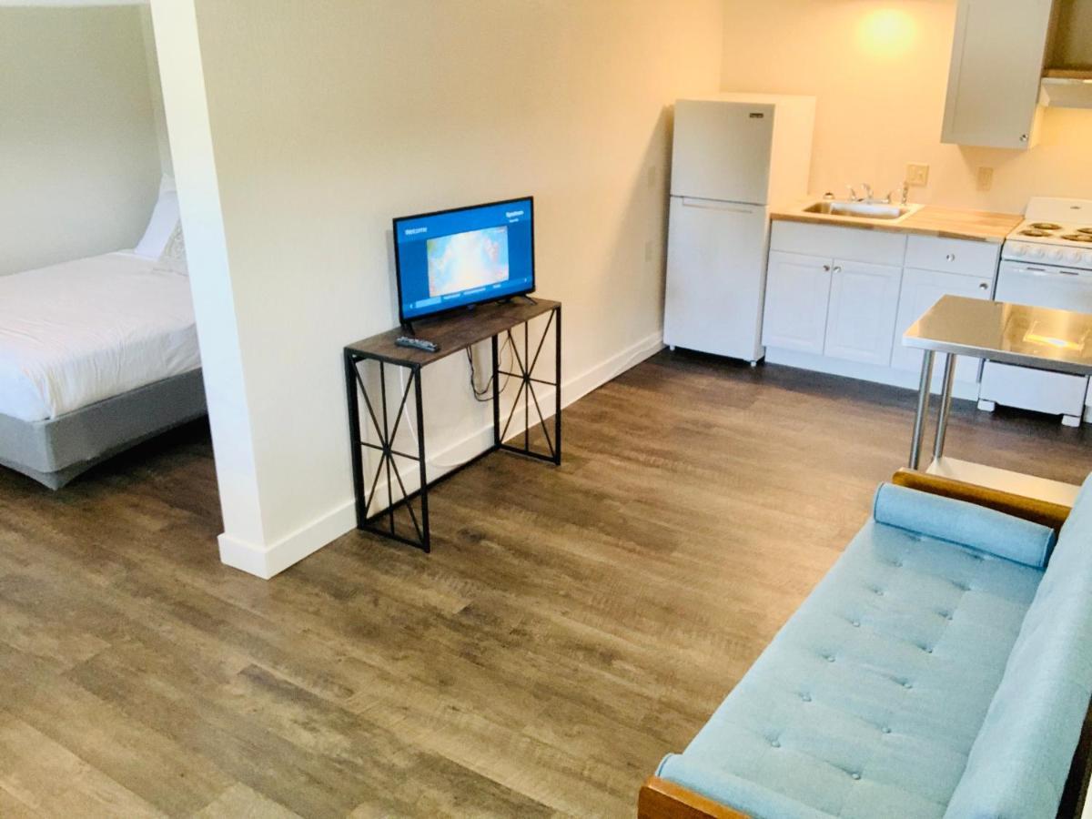 Lancaster Motor Inn Екстер'єр фото