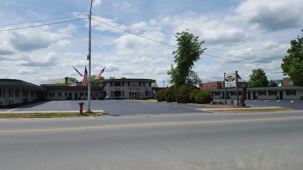 Lancaster Motor Inn Екстер'єр фото