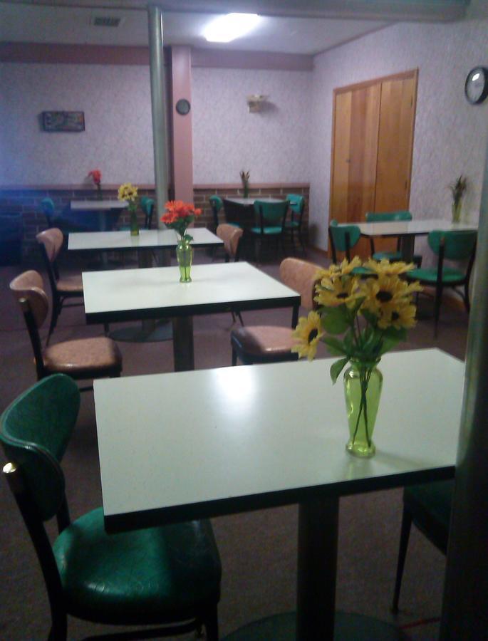 Lancaster Motor Inn Екстер'єр фото