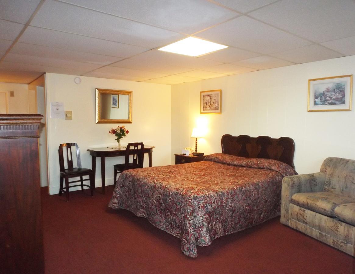 Lancaster Motor Inn Екстер'єр фото