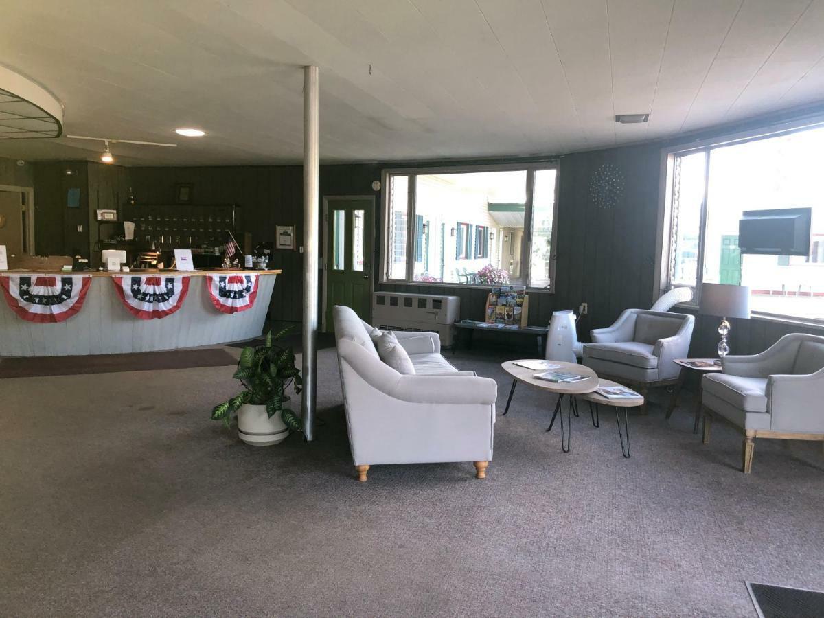 Lancaster Motor Inn Екстер'єр фото